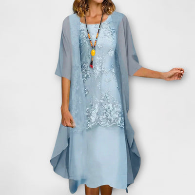 Lynne™ – Timeless Smocked Elegance Dress